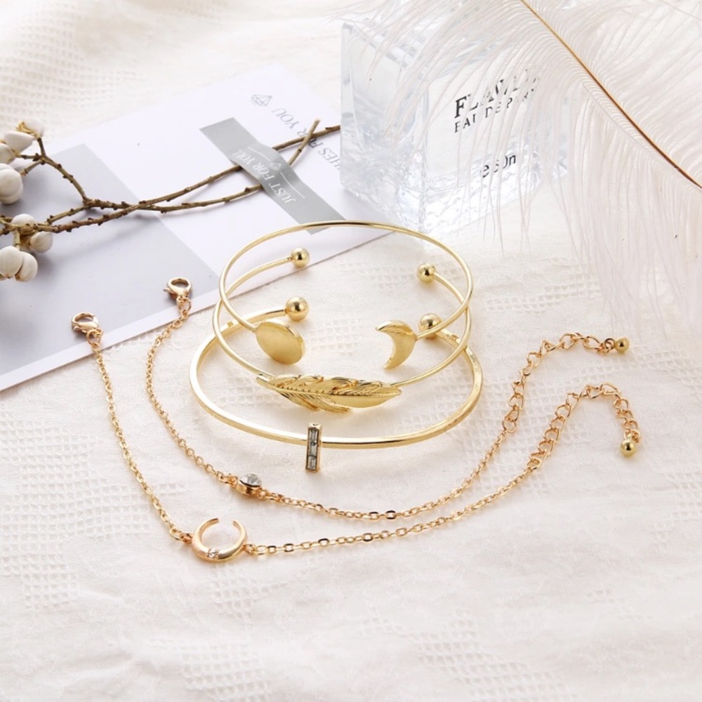 Sunday ♡ 5 Pcs Bracelets Set - Picture 3 of 8